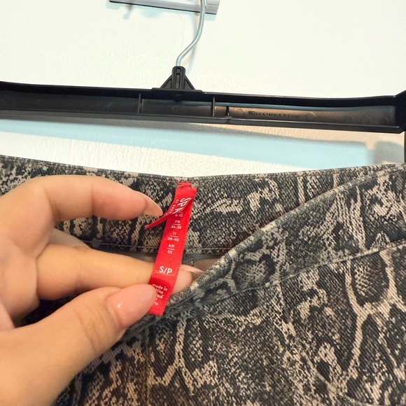 Spanx Jean-ish Ankle Leggings Taupe Snakeskin Sz Small - Picture 3 of 4